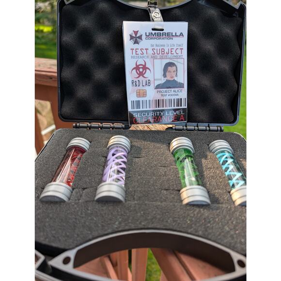 Resident Evil Briefcase Kit Access Badge, T-Virus Antidotes Umbrella Corporation - Picture 10 of 16